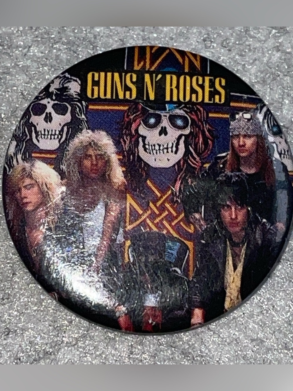 Vintage 1980s Guns N' Roses Pinback Button – Band & Skulls Graphic SWIB Lisle IL